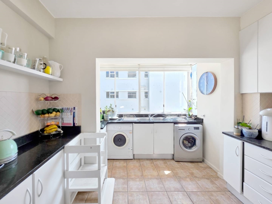 2 Bedroom Property for Sale in Sea Point Western Cape